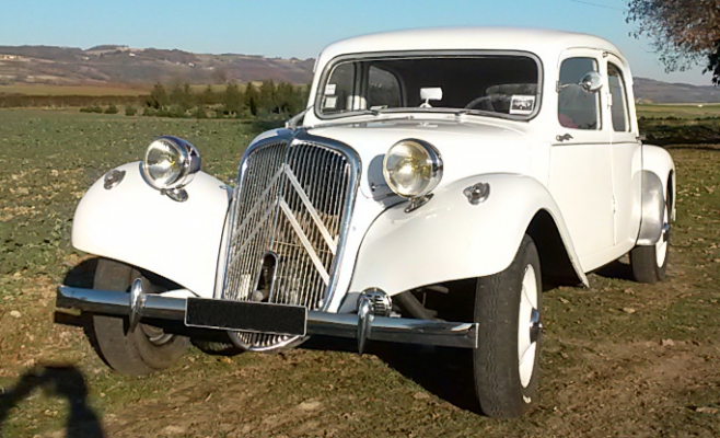 Location mariage voiture ancienne Traction Citroën Isère Grenoble Bourgoin Romans Rhône-Alpes Chambéry Lyon Valence