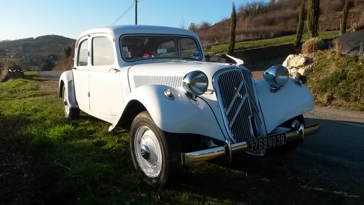Location mariage voiture ancienne Traction Citroën Isère Grenoble Bourgoin Romans Rhône-Alpes Chambéry Lyon Valence