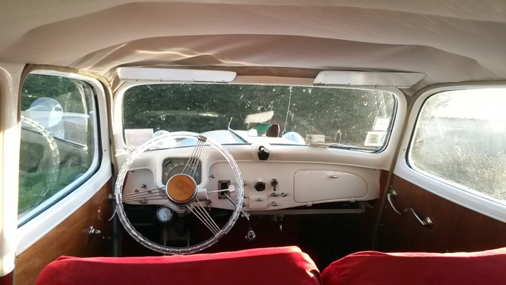 Location mariage voiture ancienne Traction Citroën Isère Grenoble Bourgoin Romans Rhône-Alpes Chambéry Lyon Valence